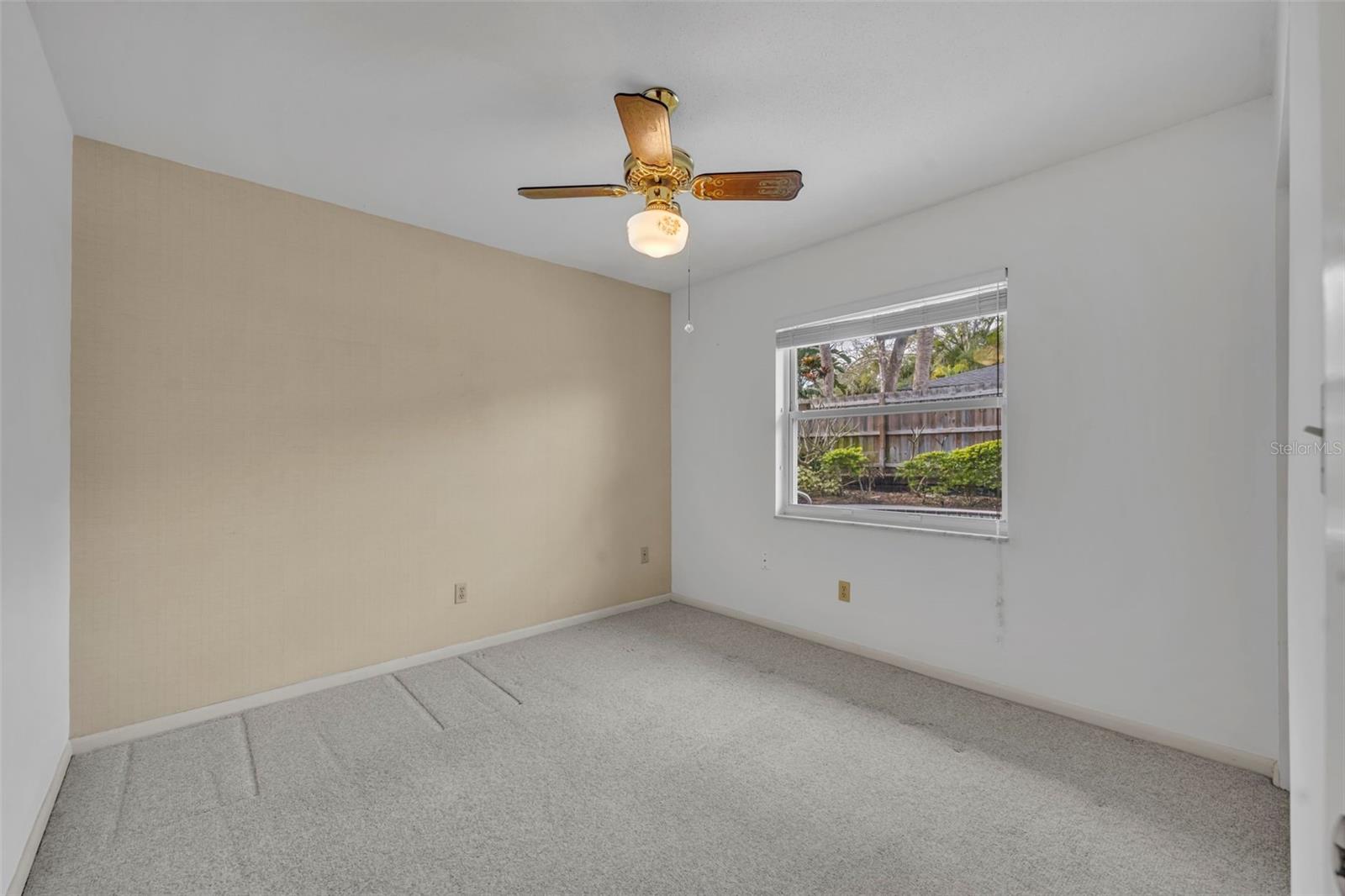 Image 19 of 26 For 761 Goldwater Court