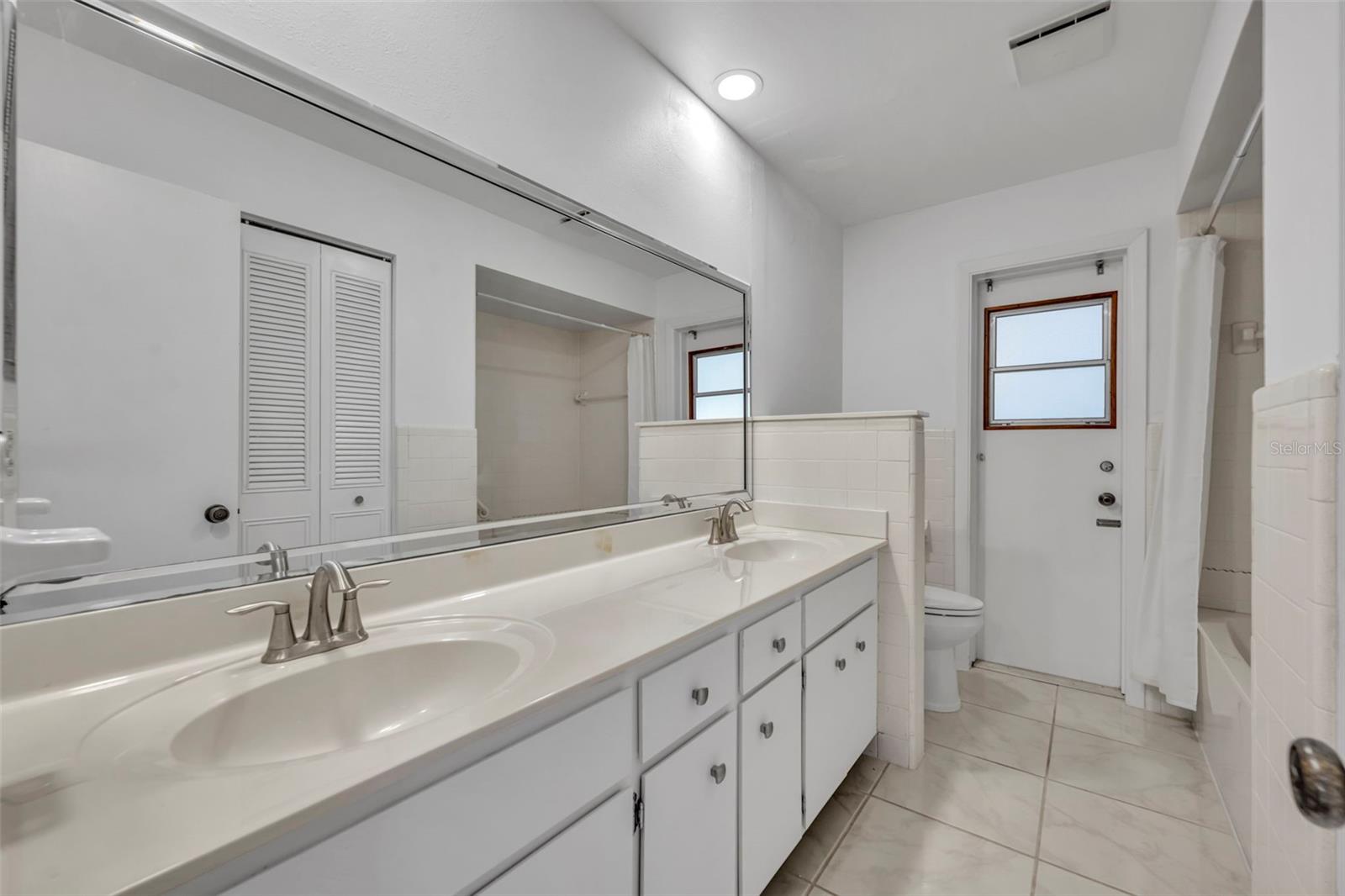 Image 20 of 26 For 761 Goldwater Court