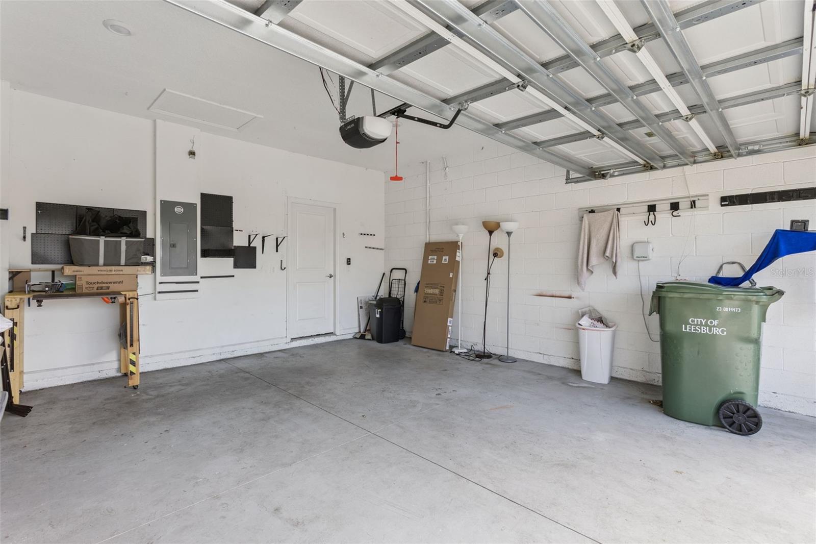 Image 25 of 40 For 26340 Feathergrass Circle