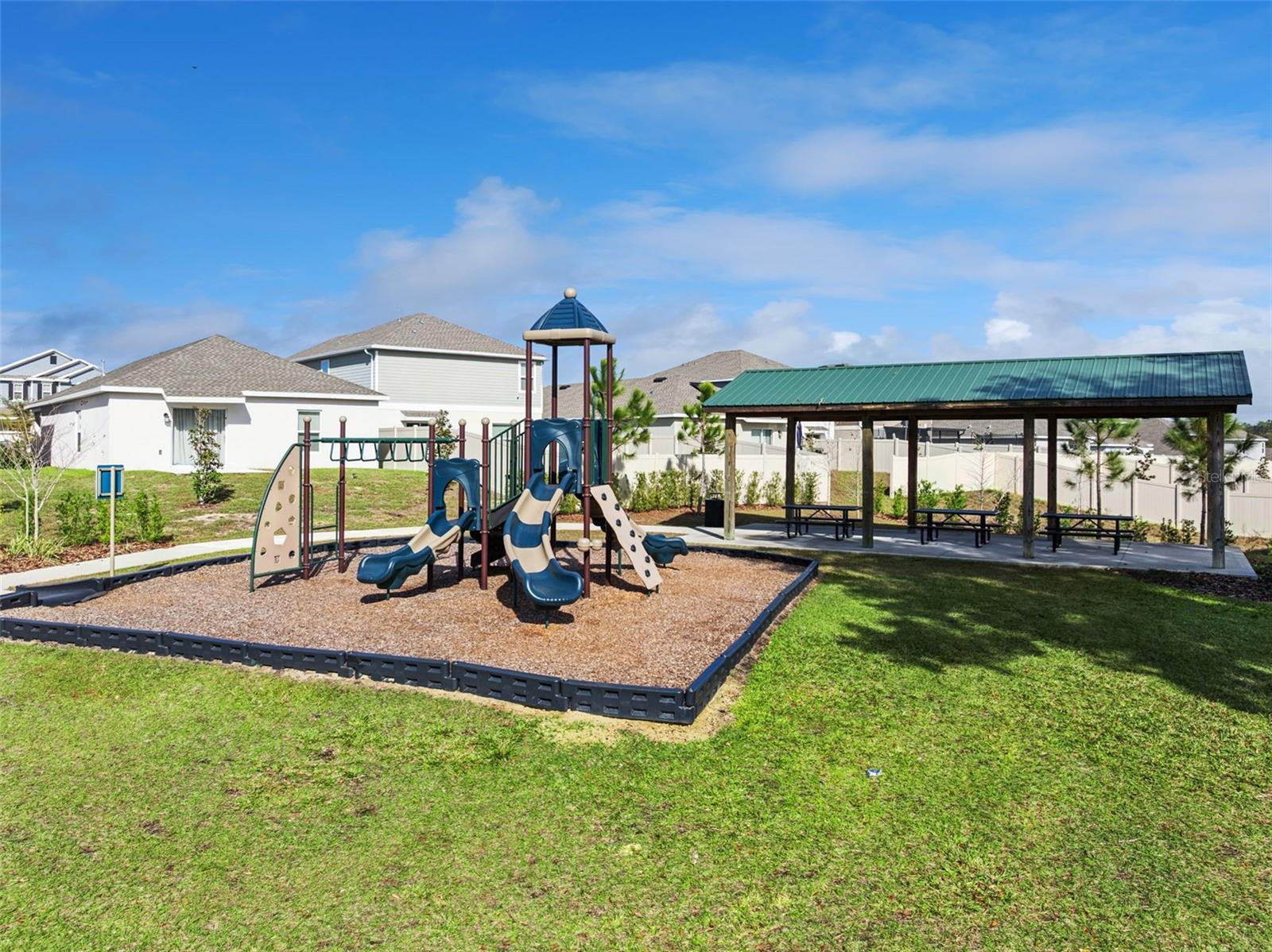 Image 32 of 40 For 26340 Feathergrass Circle