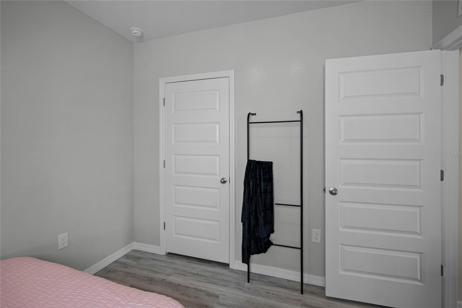 Image 23 of 34 For 1730 Hummingbird Road