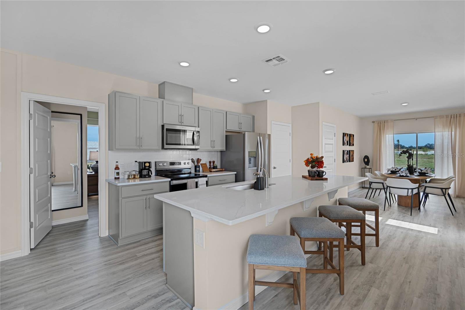 Image 6 of 34 For 1730 Hummingbird Road