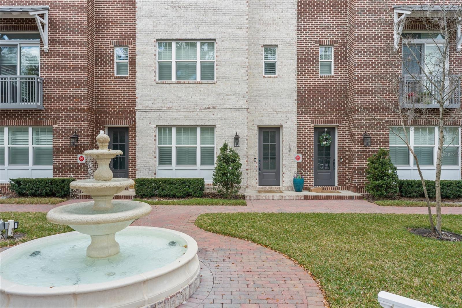 Image 2 of 42 For 131 Oak Laurel Drive