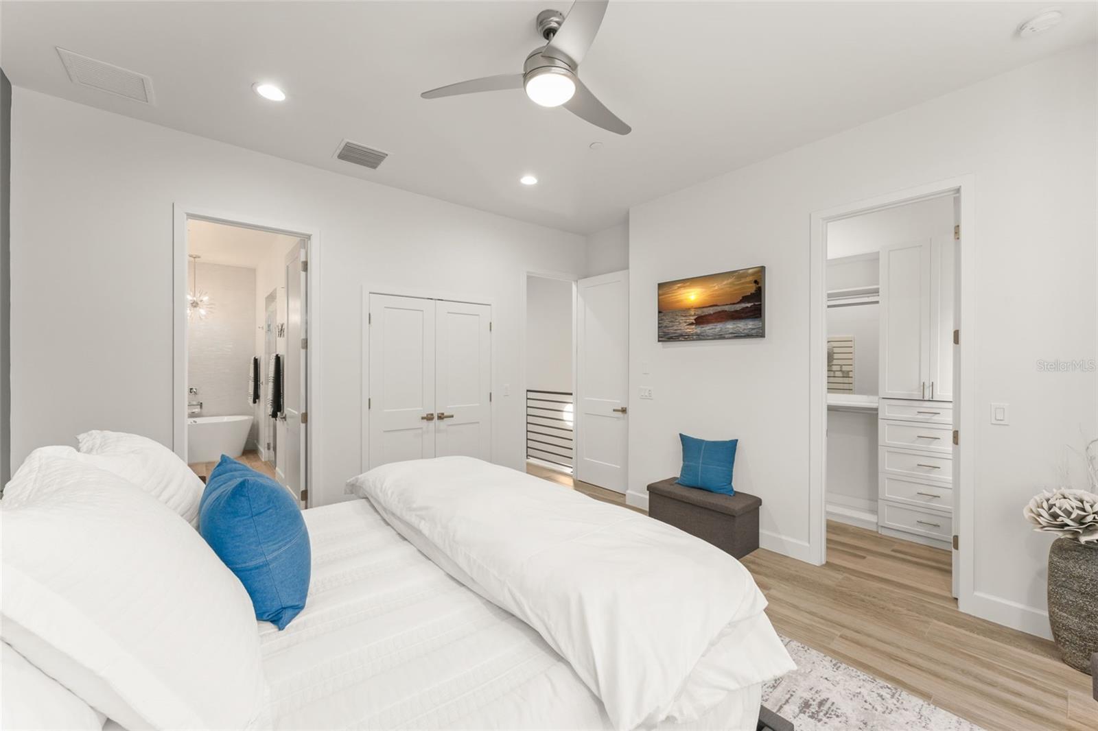 Image 32 of 42 For 131 Oak Laurel Drive