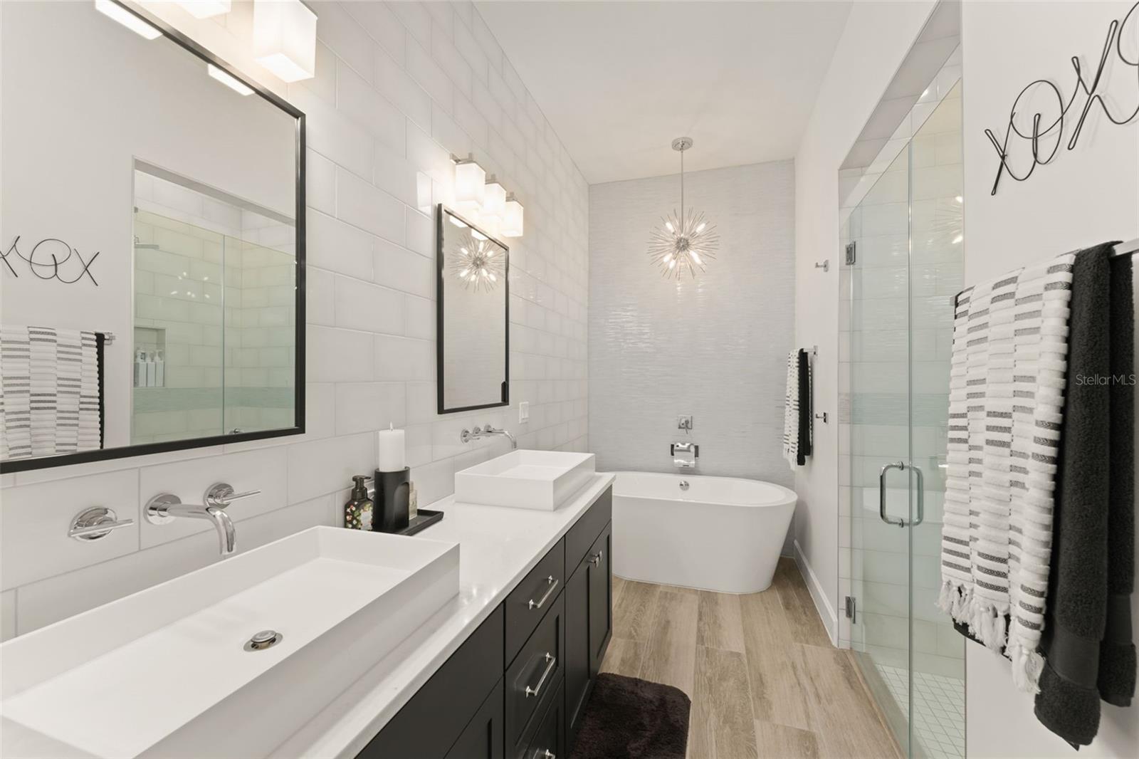 Image 35 of 42 For 131 Oak Laurel Drive