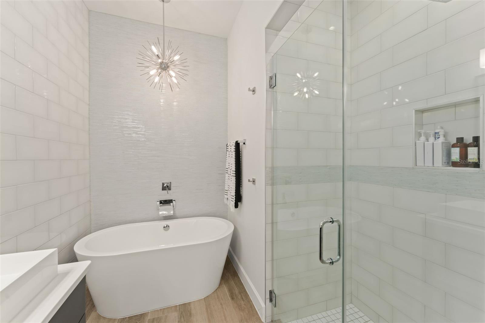 Image 37 of 42 For 131 Oak Laurel Drive