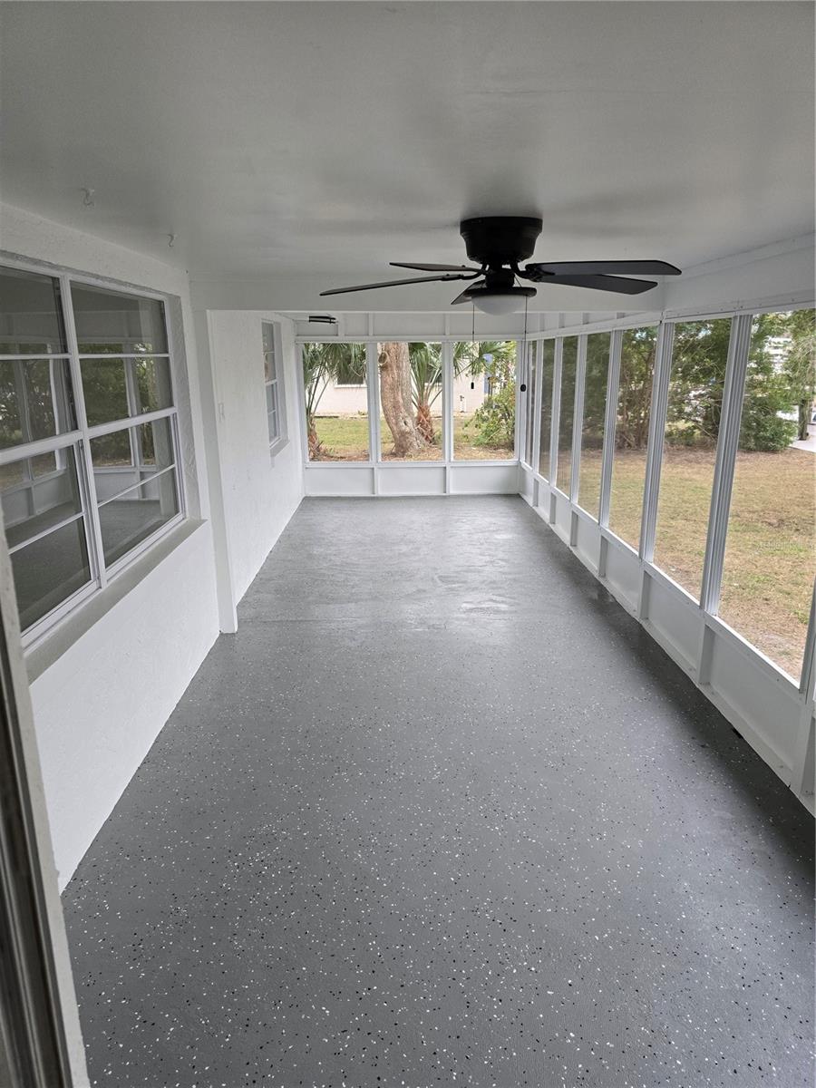 Image 19 of 25 For 13737 Michelle Avenue