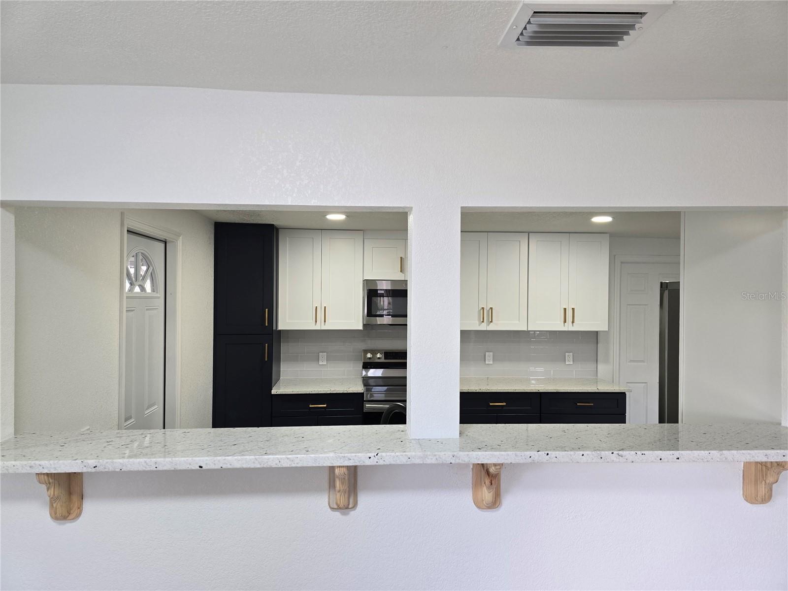 Image 6 of 25 For 13737 Michelle Avenue