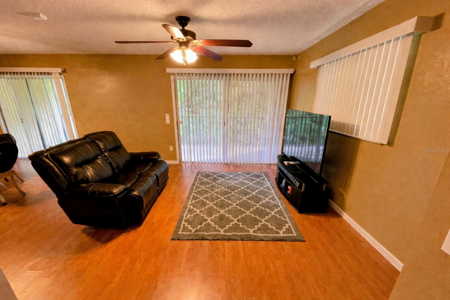 Image 4 of 21 For 130 Jasmine Woods Court 7b