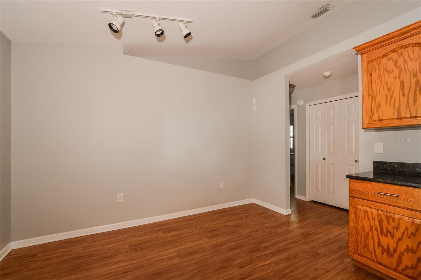 Image 5 of 21 For 1264 Keystone Court