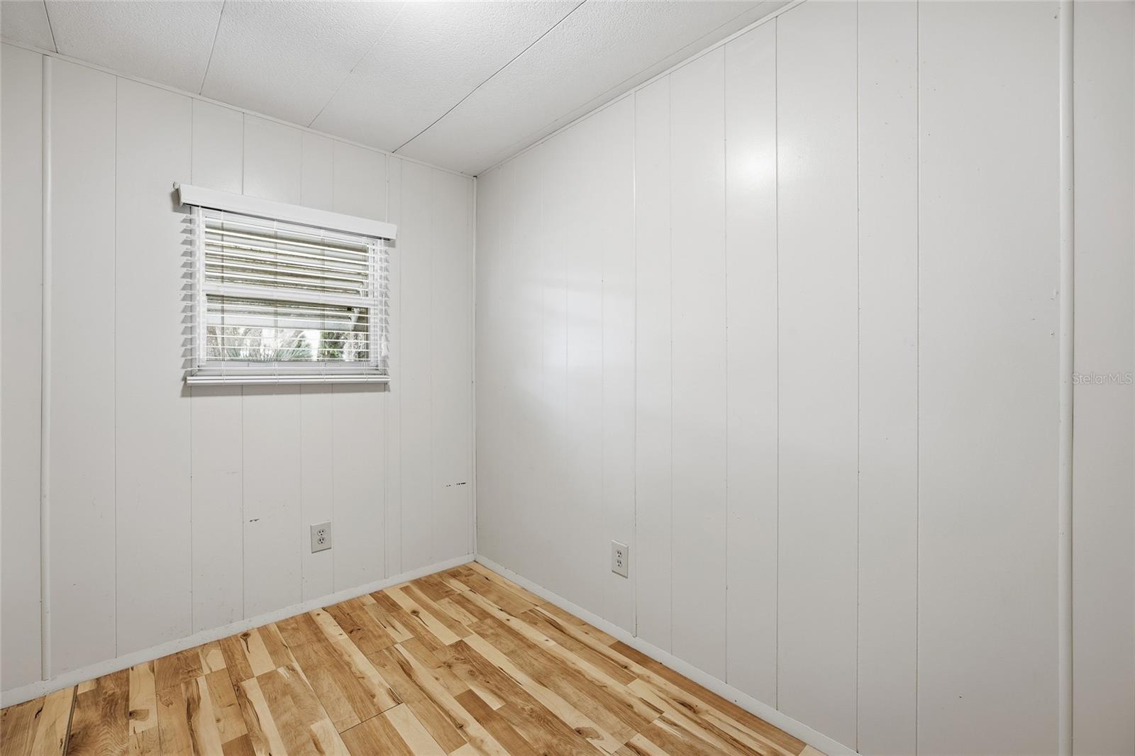 Image 15 of 36 For 56413 Maple Road