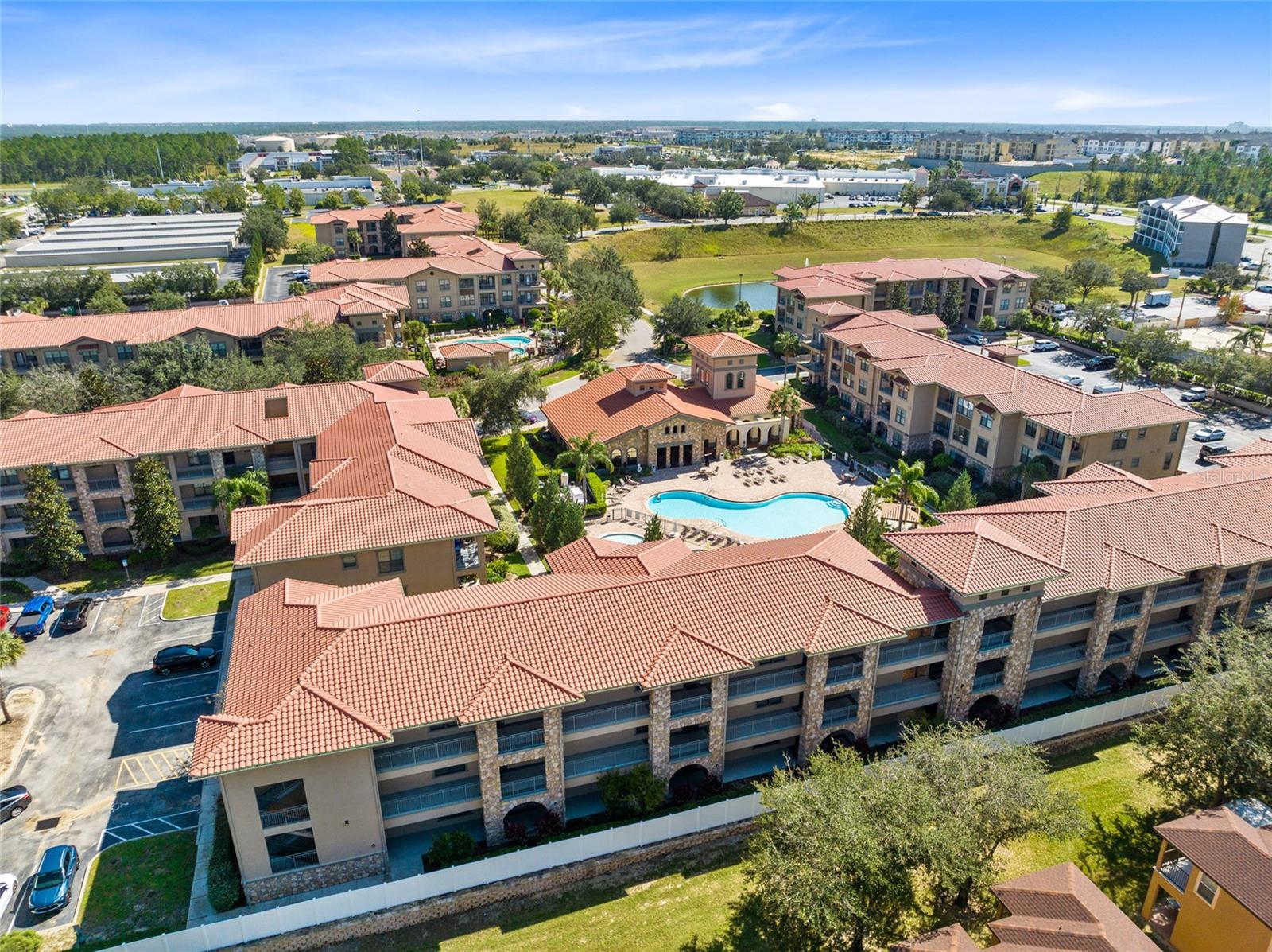 Image 22 of 29 For 906 Charo Parkway 433