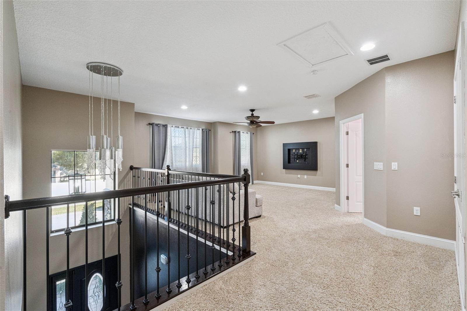 Image 16 of 58 For 10013 Armando Circle