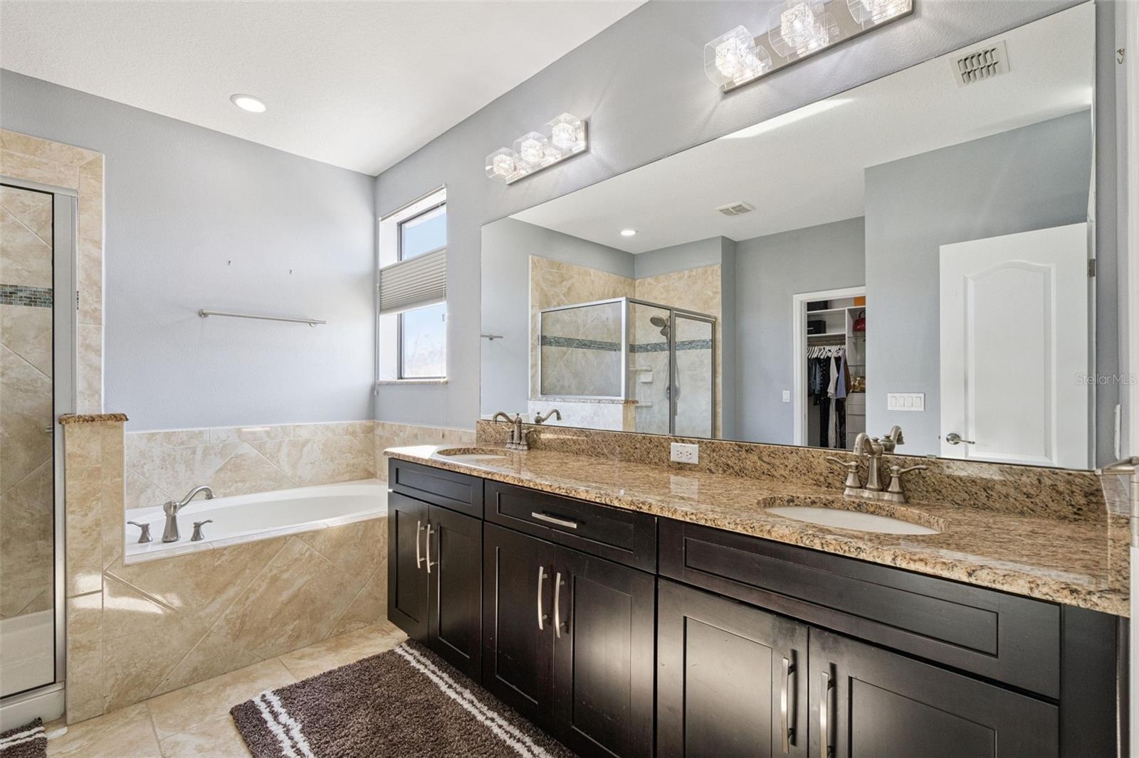 Image 29 of 58 For 10013 Armando Circle