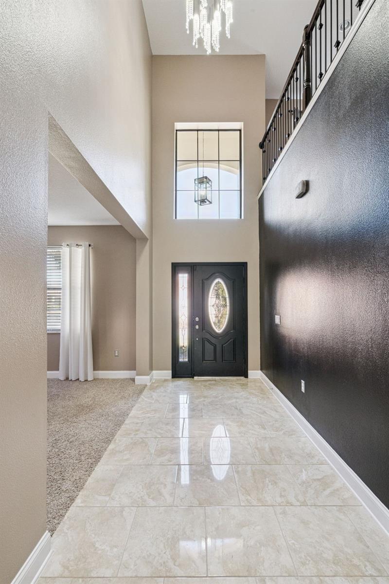 Image 6 of 58 For 10013 Armando Circle