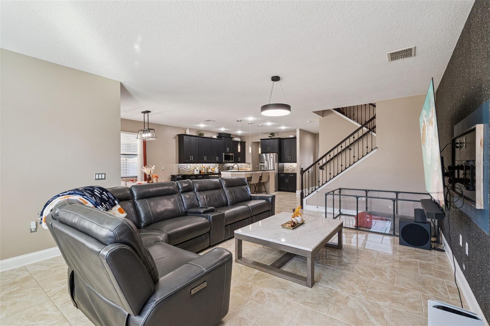 Image 8 of 58 For 10013 Armando Circle