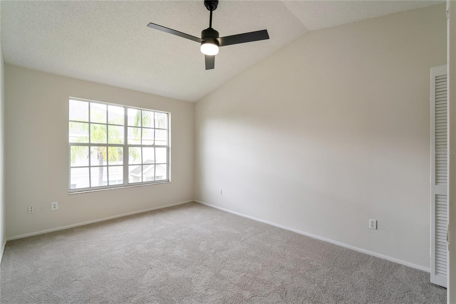 Image 13 of 15 For 523 Kensington Lake N