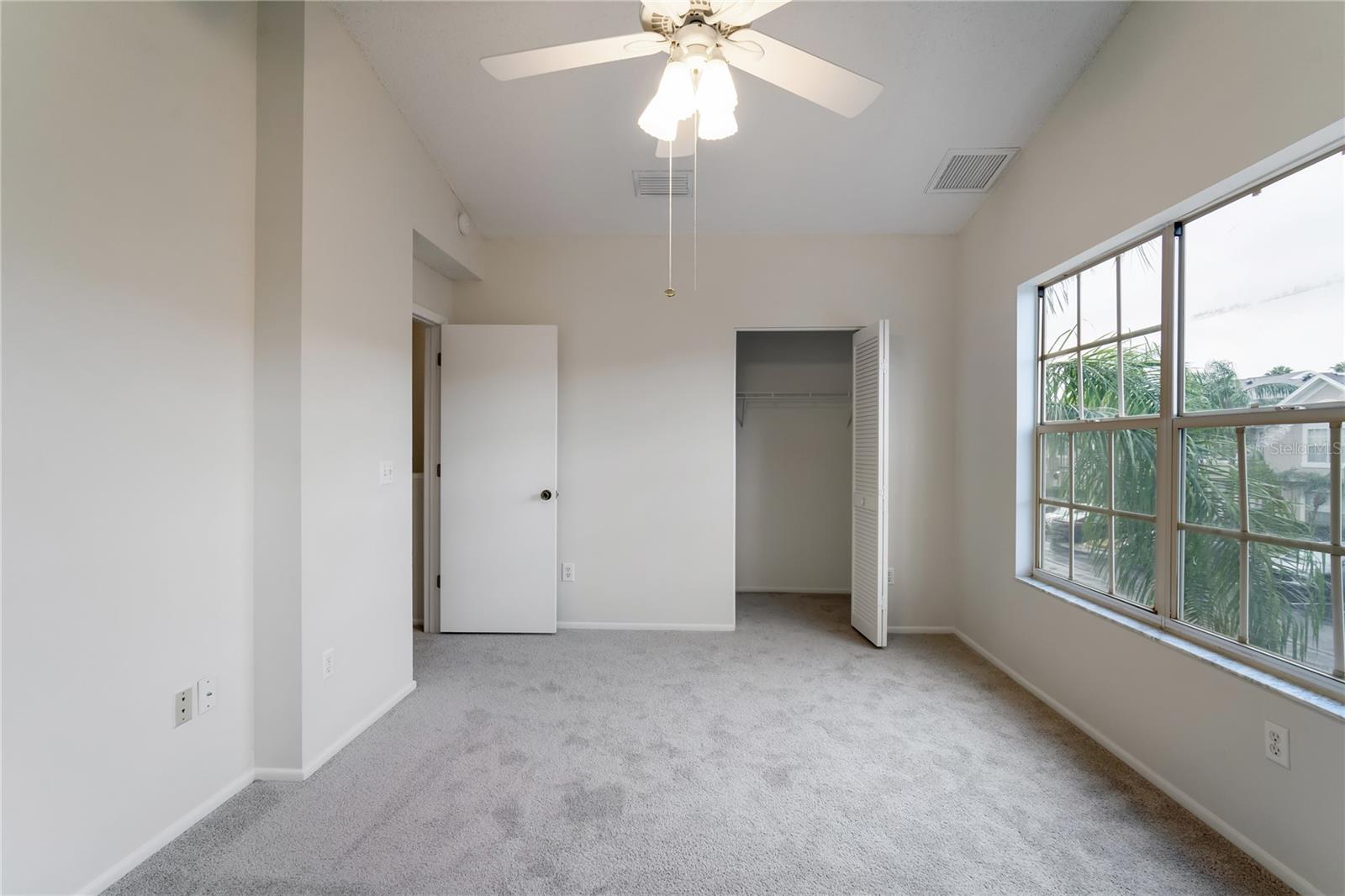 Image 15 of 15 For 523 Kensington Lake N