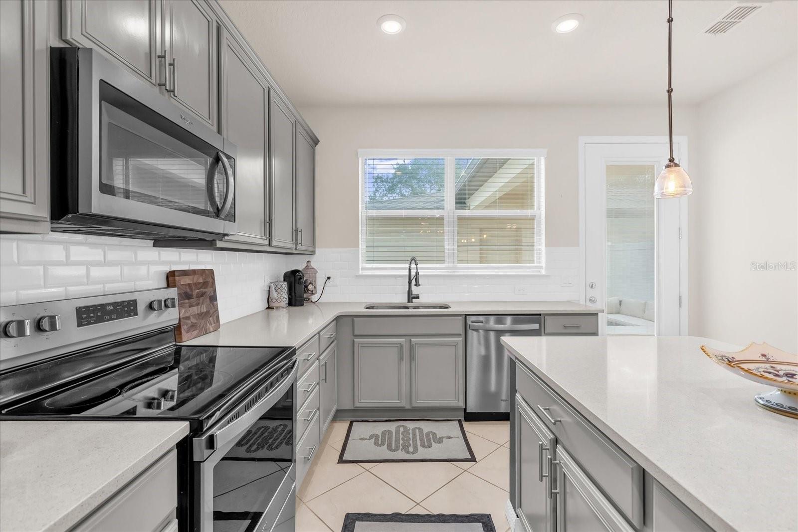 Image 12 of 34 For 5090 Caspian Street