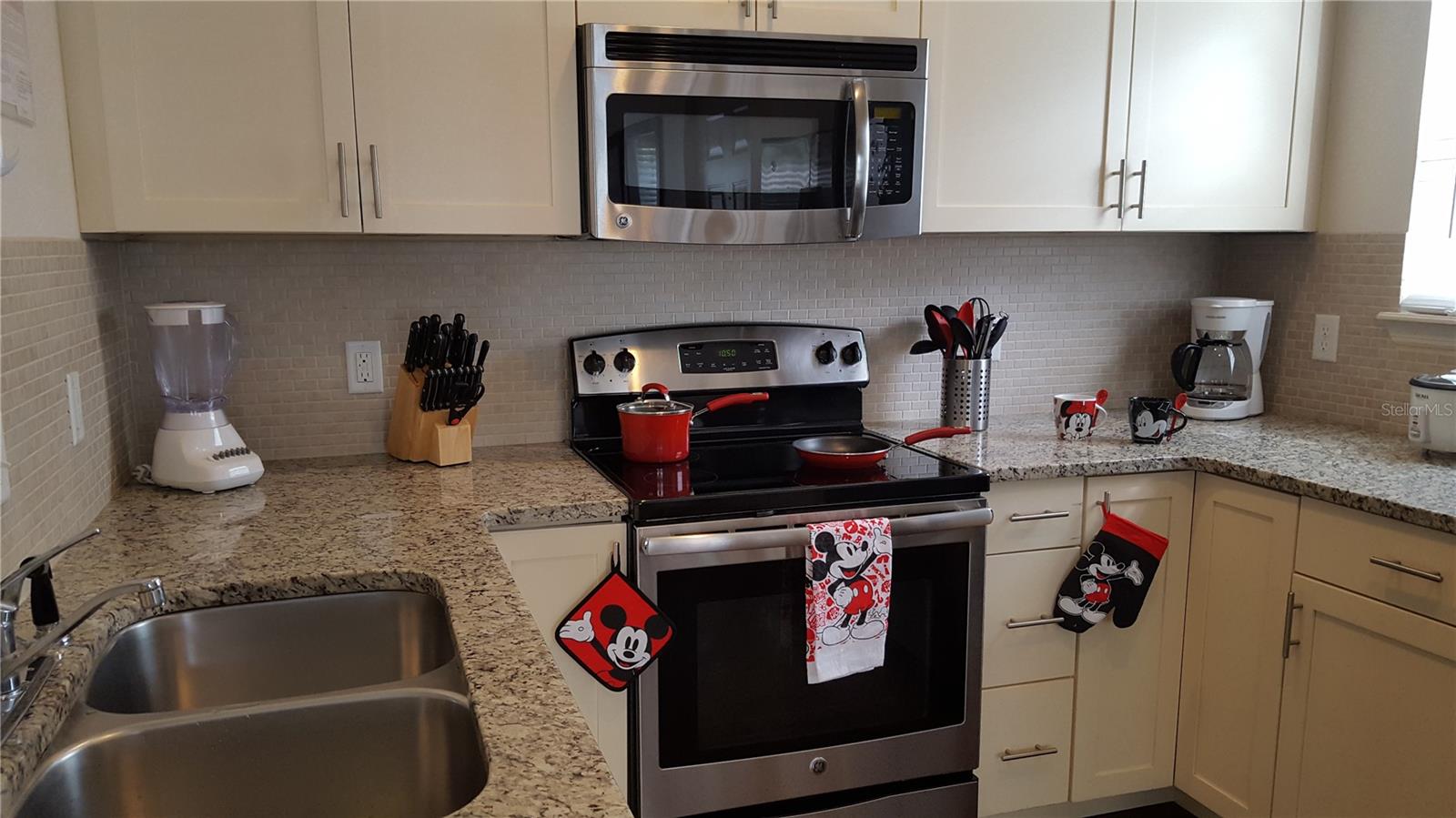 Image 10 of 31 For 5362 Diplomat Court 108