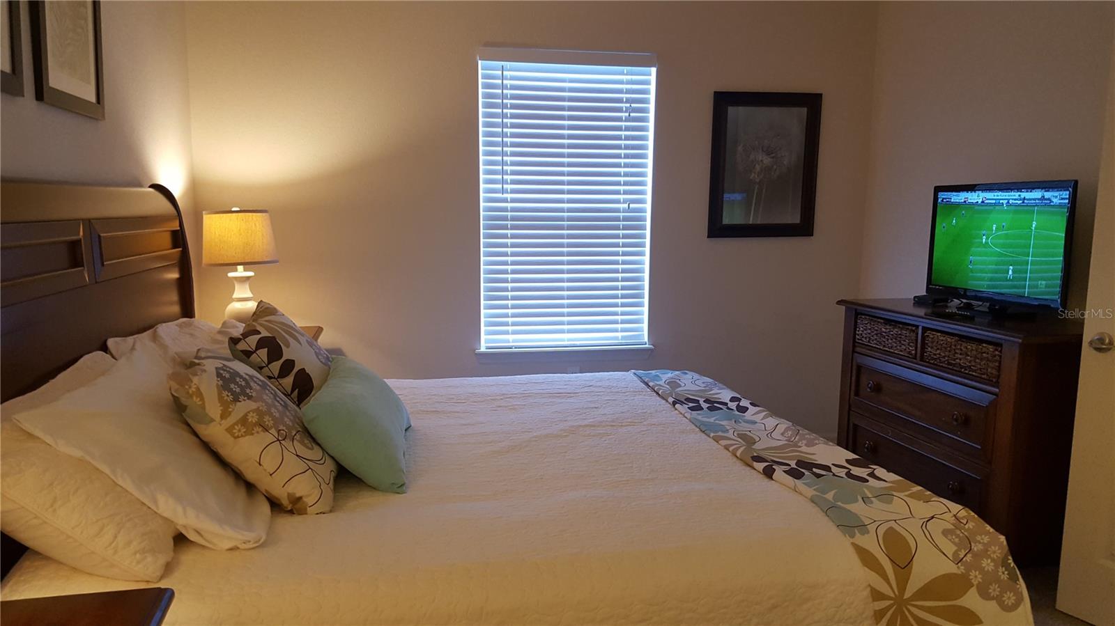 Image 13 of 31 For 5362 Diplomat Court 108