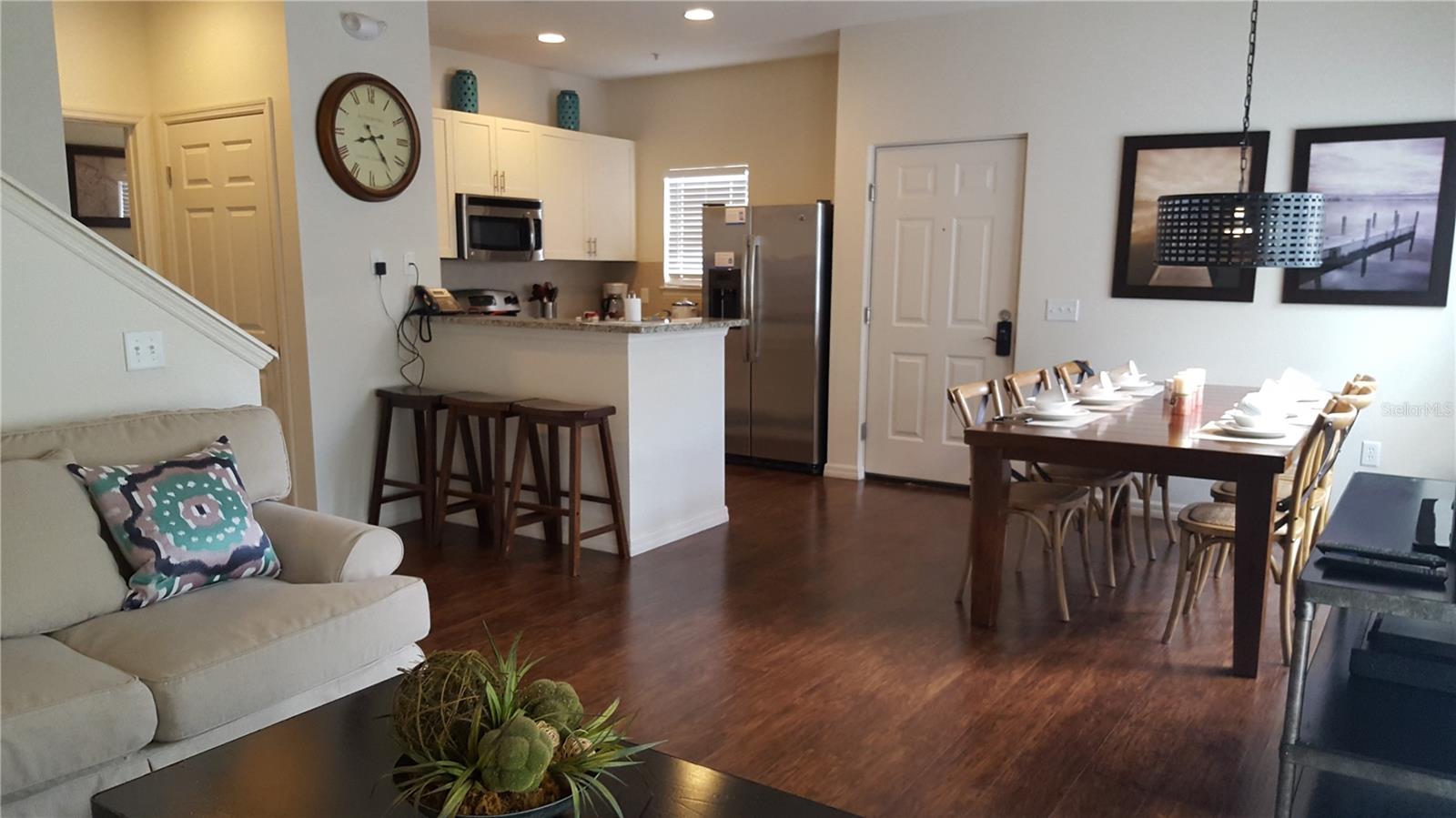 Image 7 of 31 For 5362 Diplomat Court 108