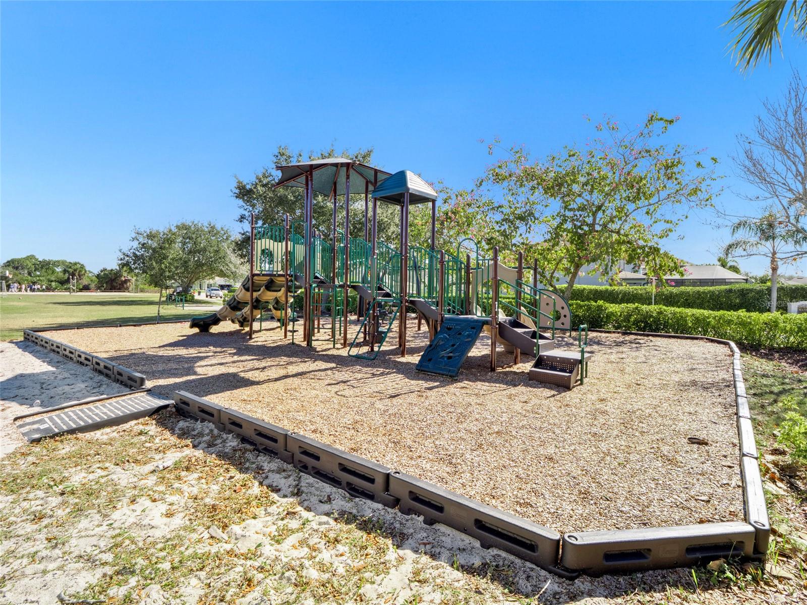 Image 96 of 100 For 1761 Kinsale Court