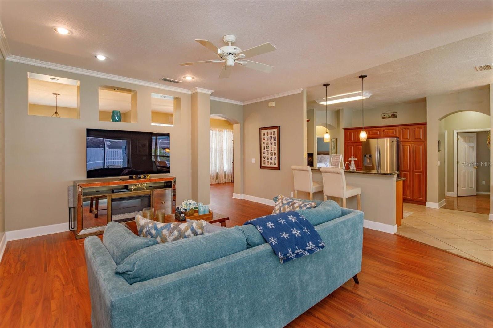 Image 10 of 25 For 1816 Sparkling Water Circle