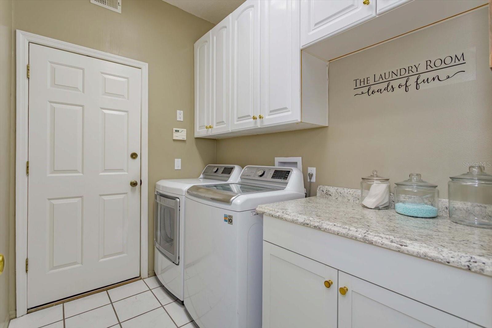 Image 20 of 25 For 1816 Sparkling Water Circle