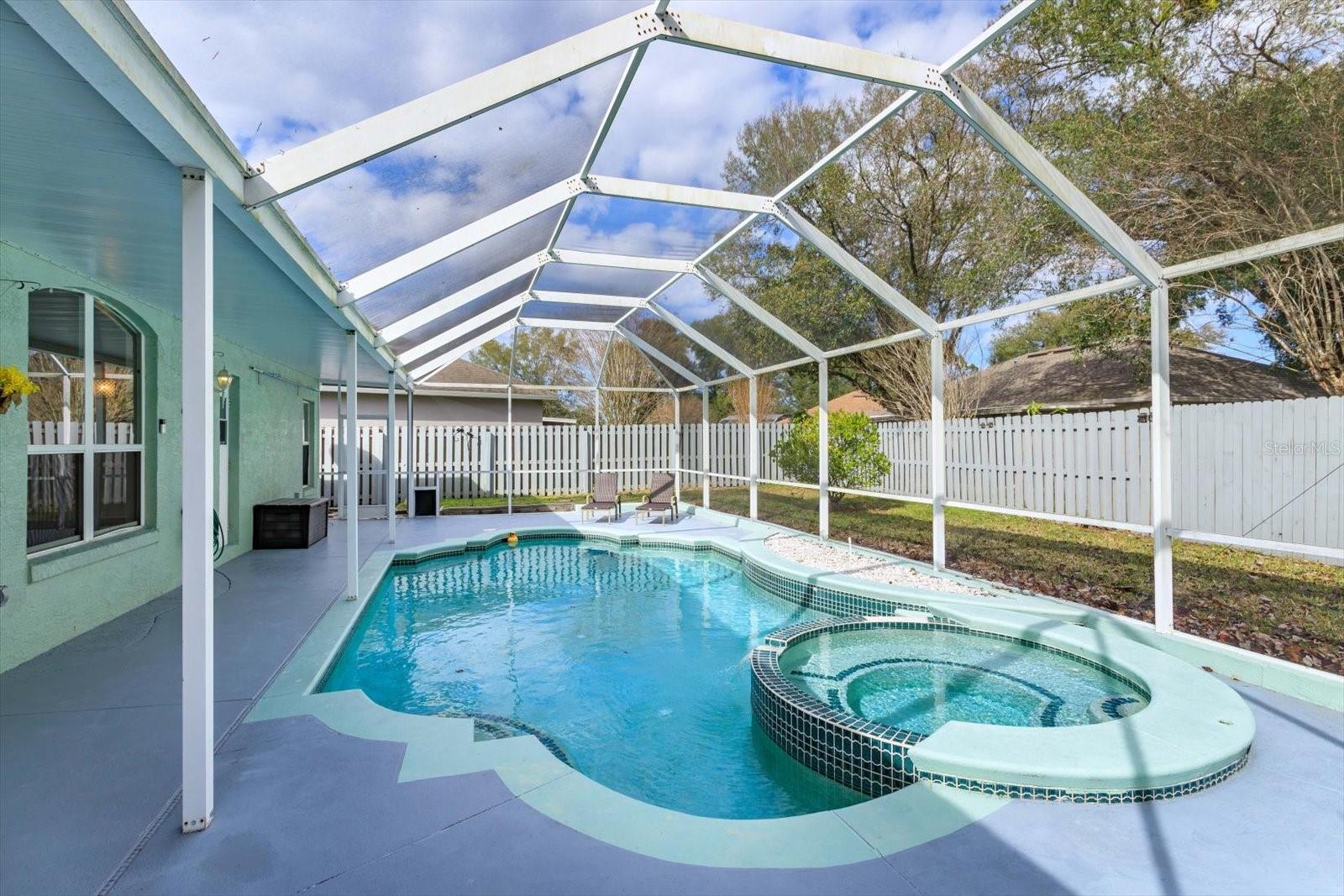 Image 22 of 25 For 1816 Sparkling Water Circle