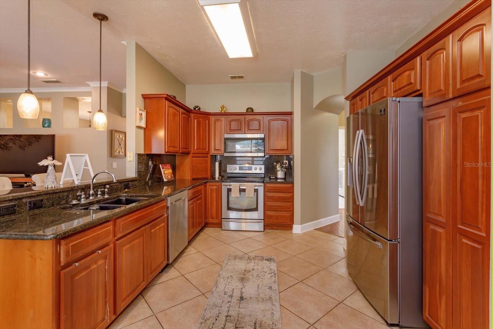 Image 6 of 25 For 1816 Sparkling Water Circle