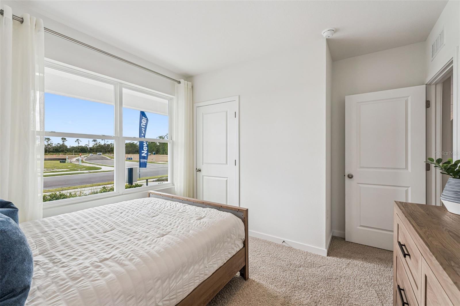 Image 24 of 42 For 3922 Royal Azalea Way