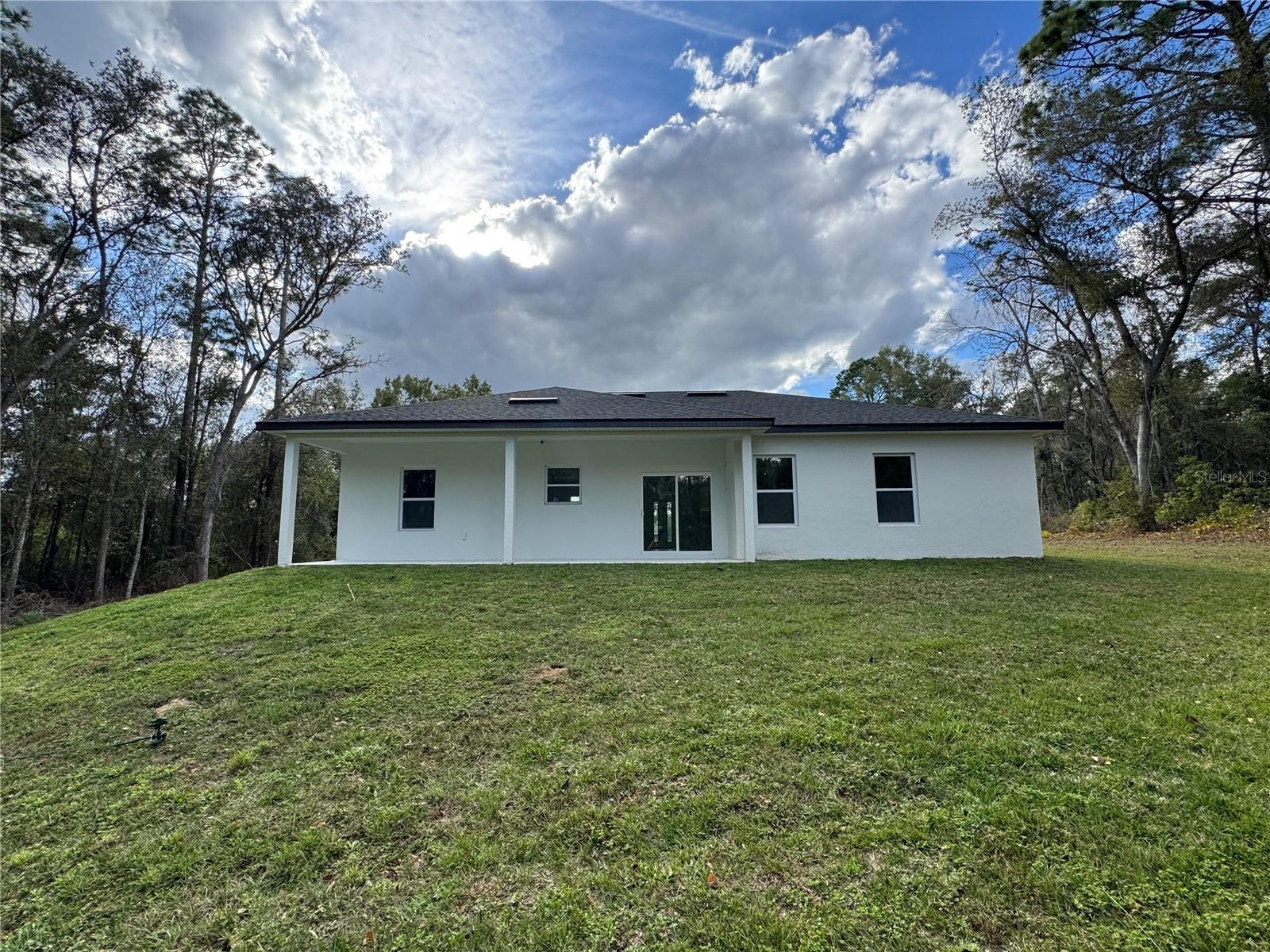 Image 6 of 19 For 8511 Golfview Drive