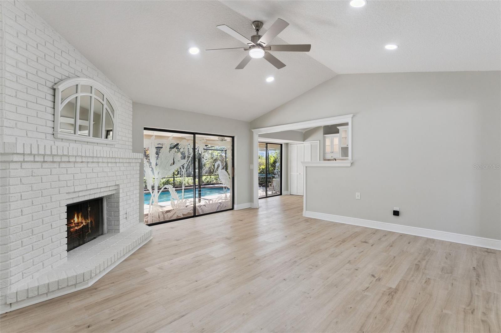 Image 10 of 48 For 305 Chase Court