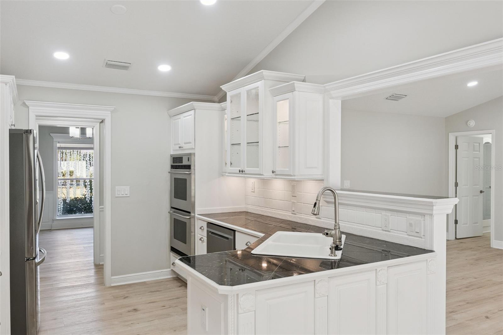 Image 13 of 48 For 305 Chase Court