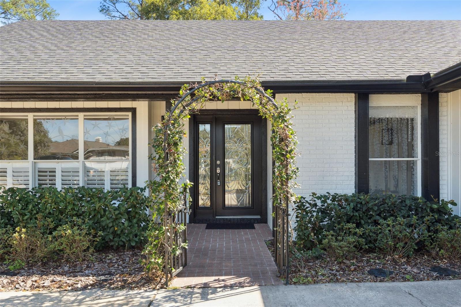 Image 2 of 48 For 305 Chase Court