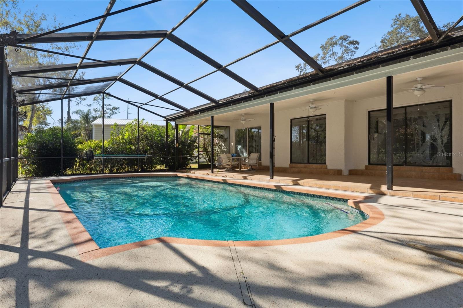 Image 29 of 48 For 305 Chase Court