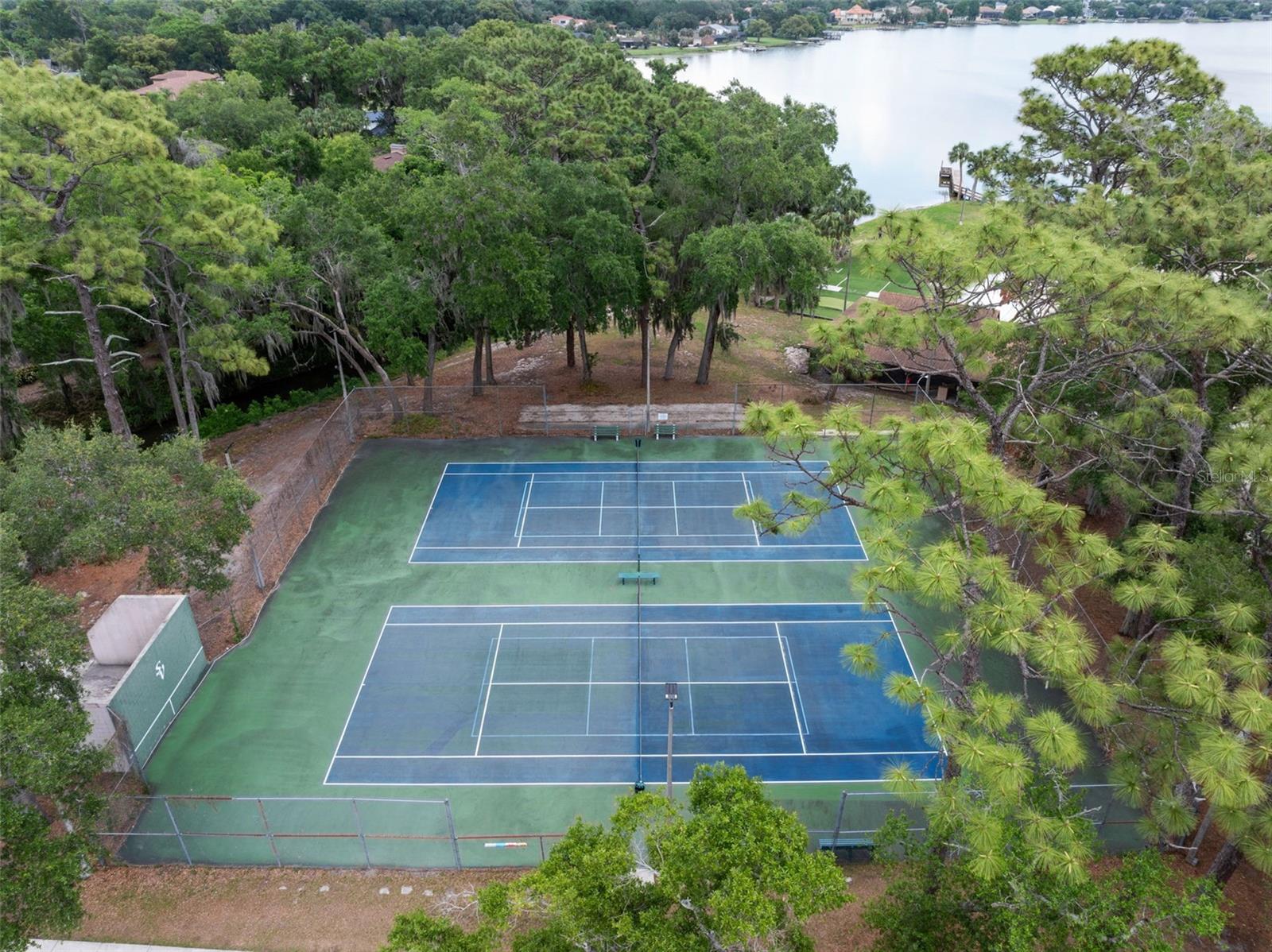 Image 43 of 48 For 305 Chase Court