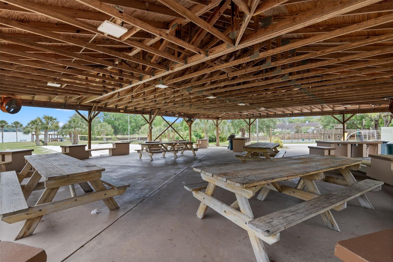 Image 46 of 48 For 305 Chase Court