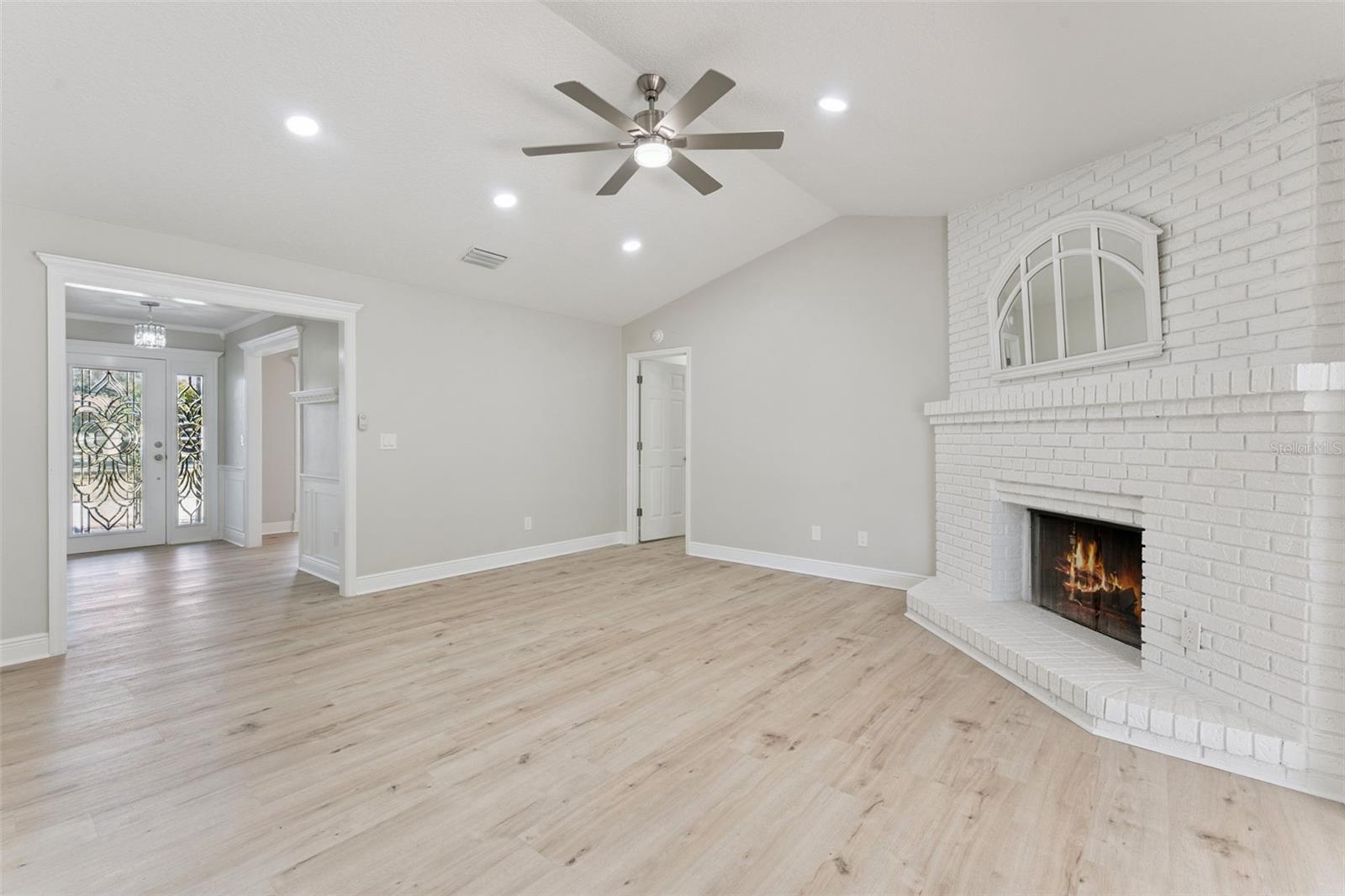 Image 8 of 48 For 305 Chase Court