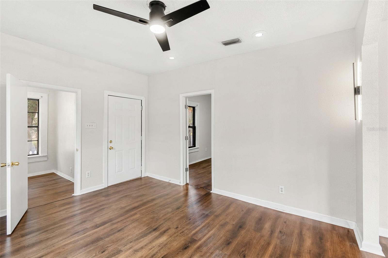 Image 16 of 36 For 201 Holly Avenue