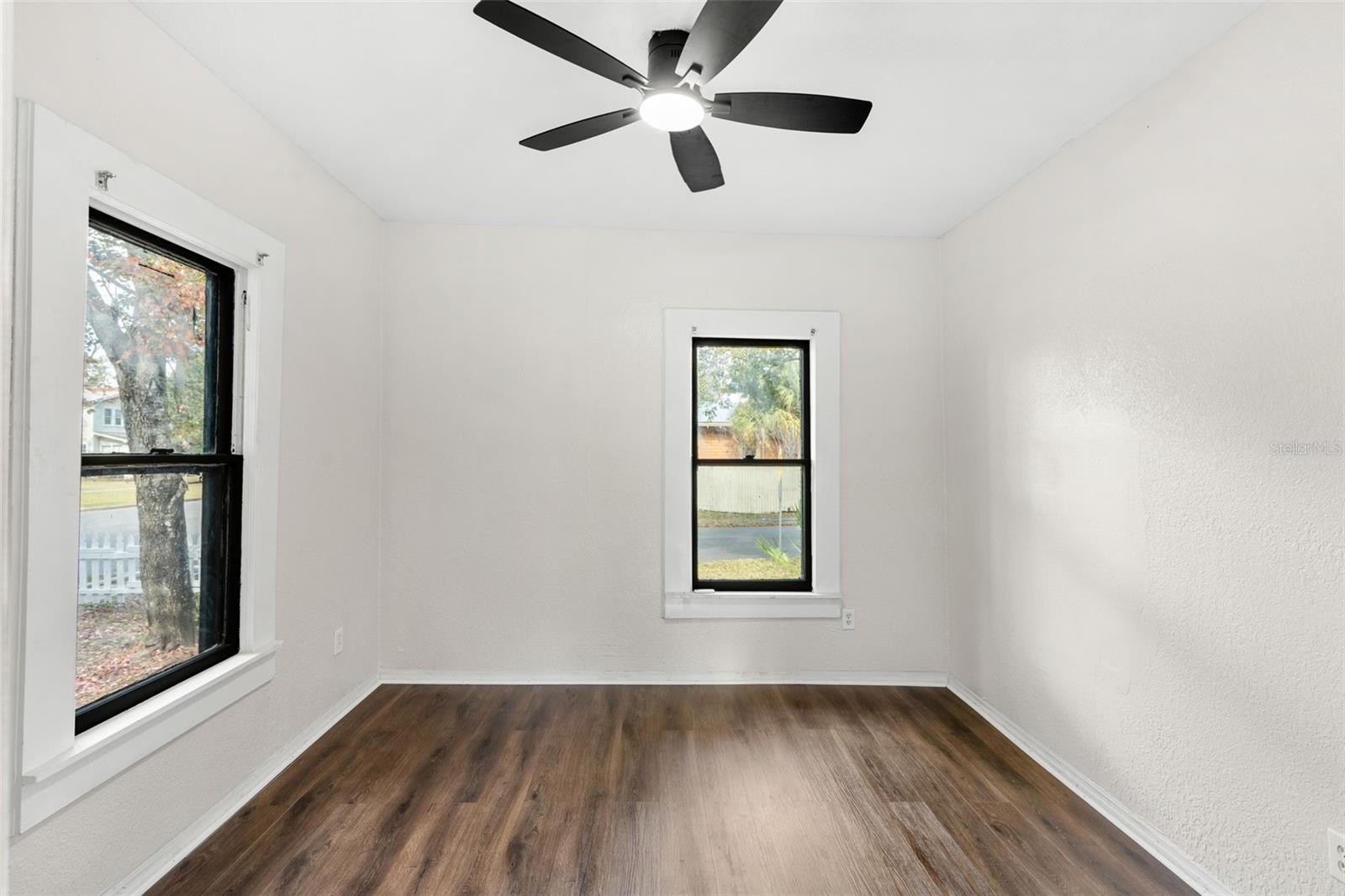 Image 18 of 36 For 201 Holly Avenue