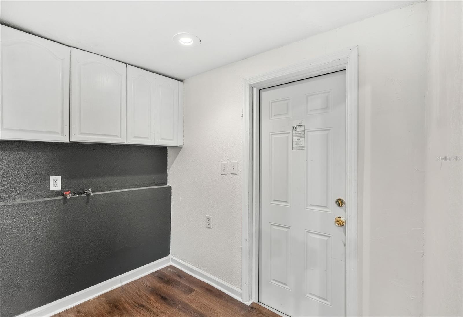 Image 26 of 36 For 201 Holly Avenue