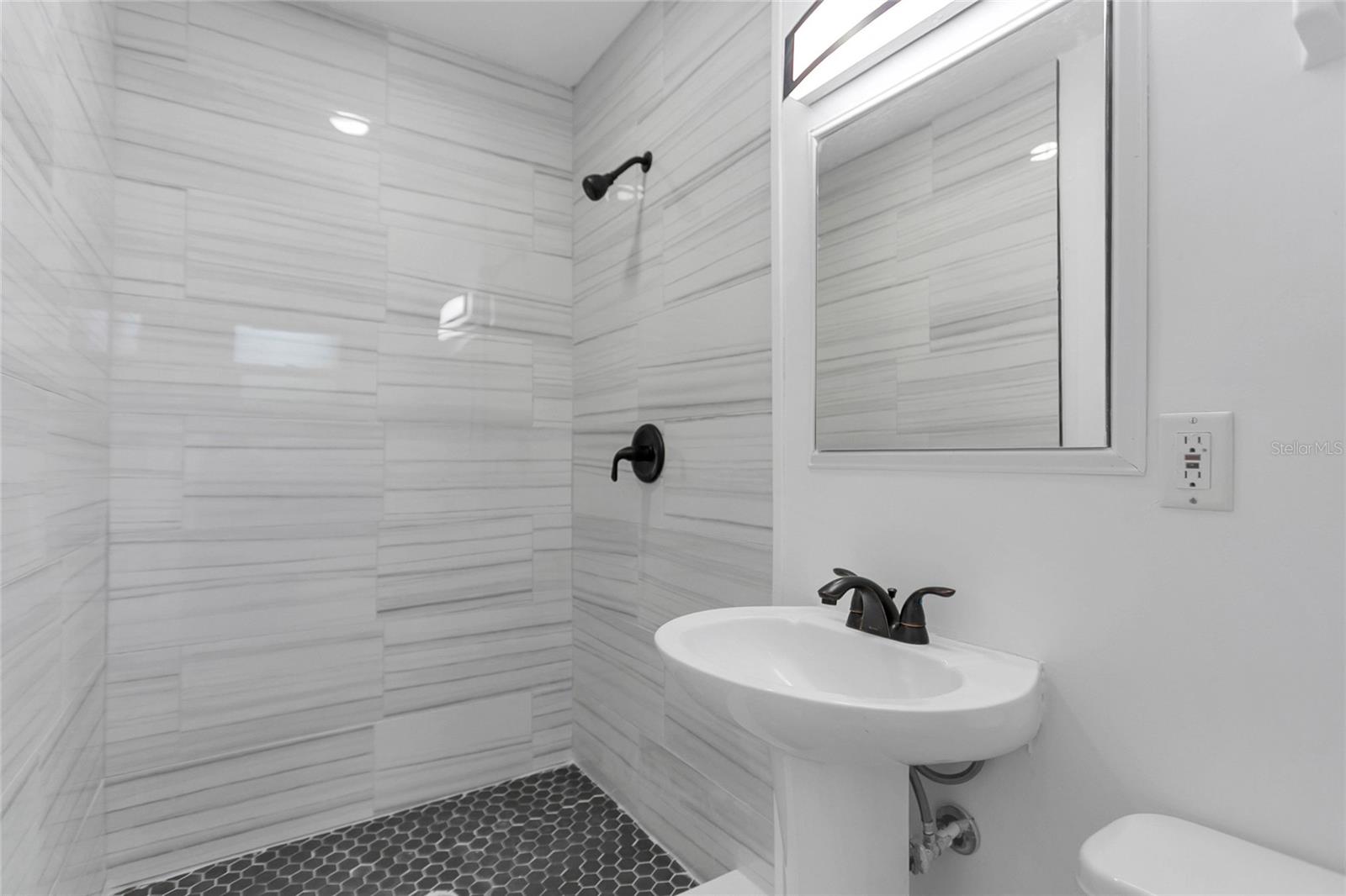 Image 33 of 60 For 336 Mary Jess Road