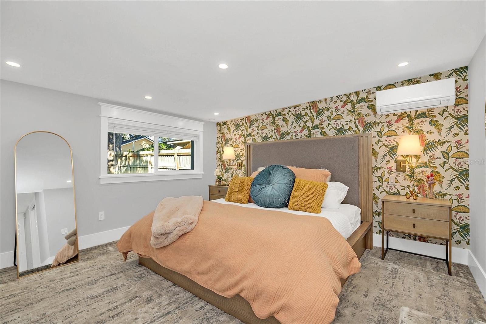 Image 4 of 31 For 413 Princeton Street