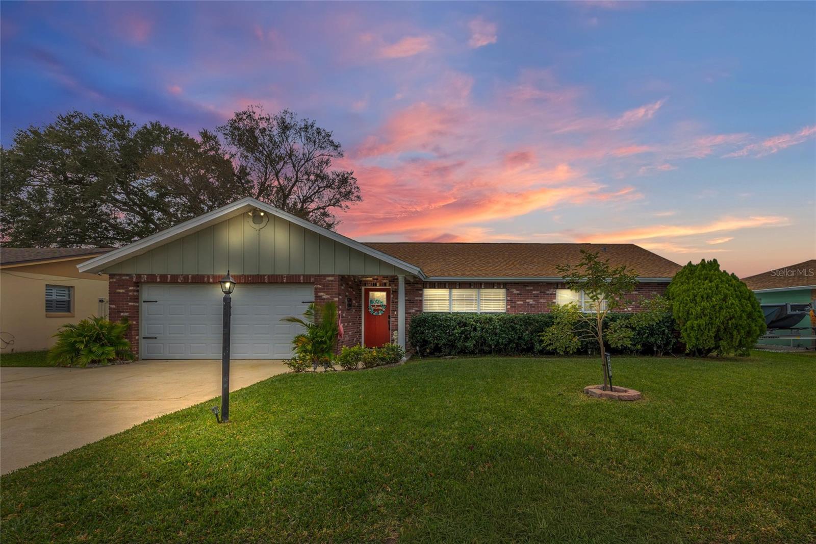 Image 2 of 48 For 2952 Carriage Drive