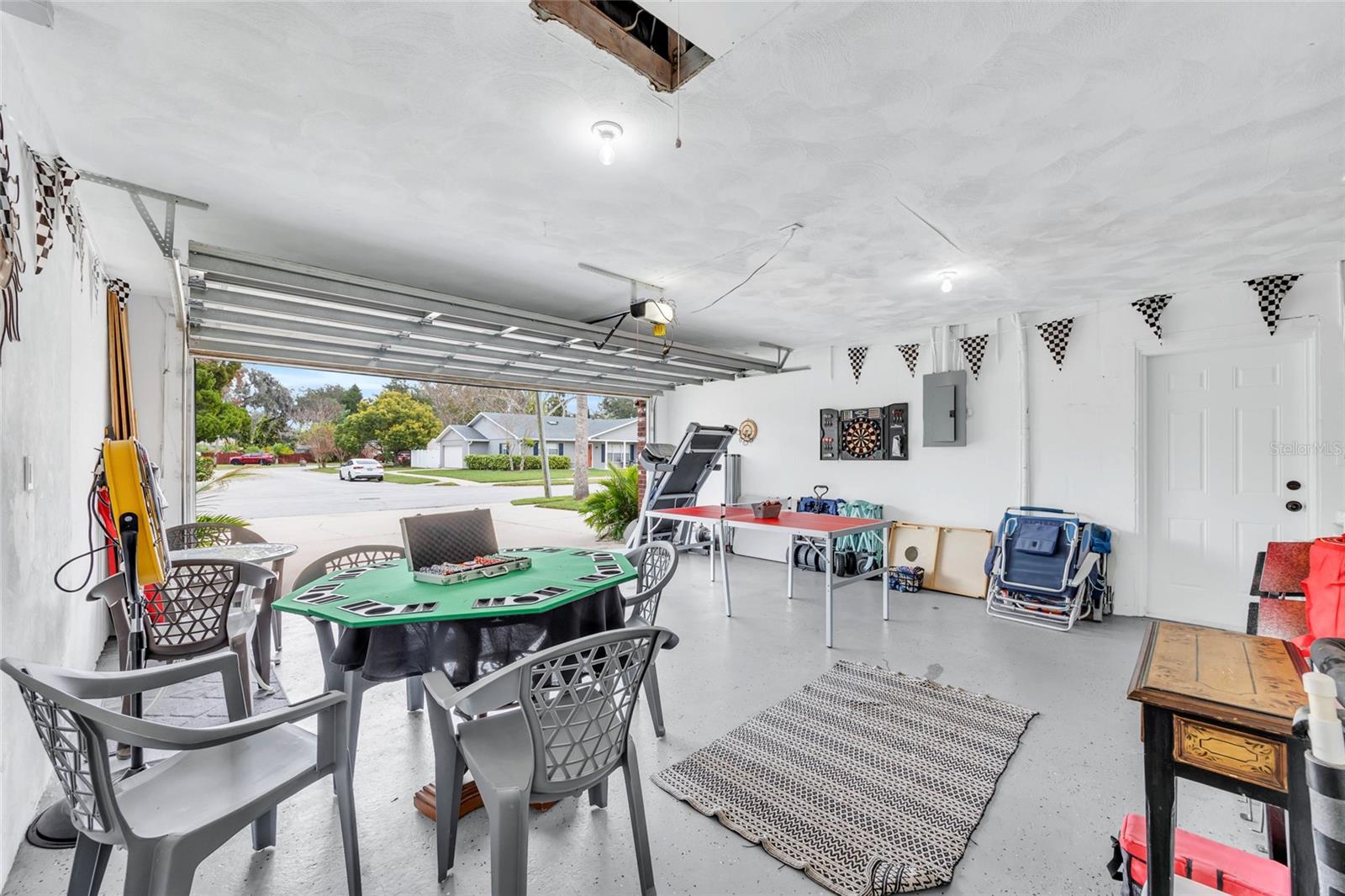 Image 38 of 48 For 2952 Carriage Drive