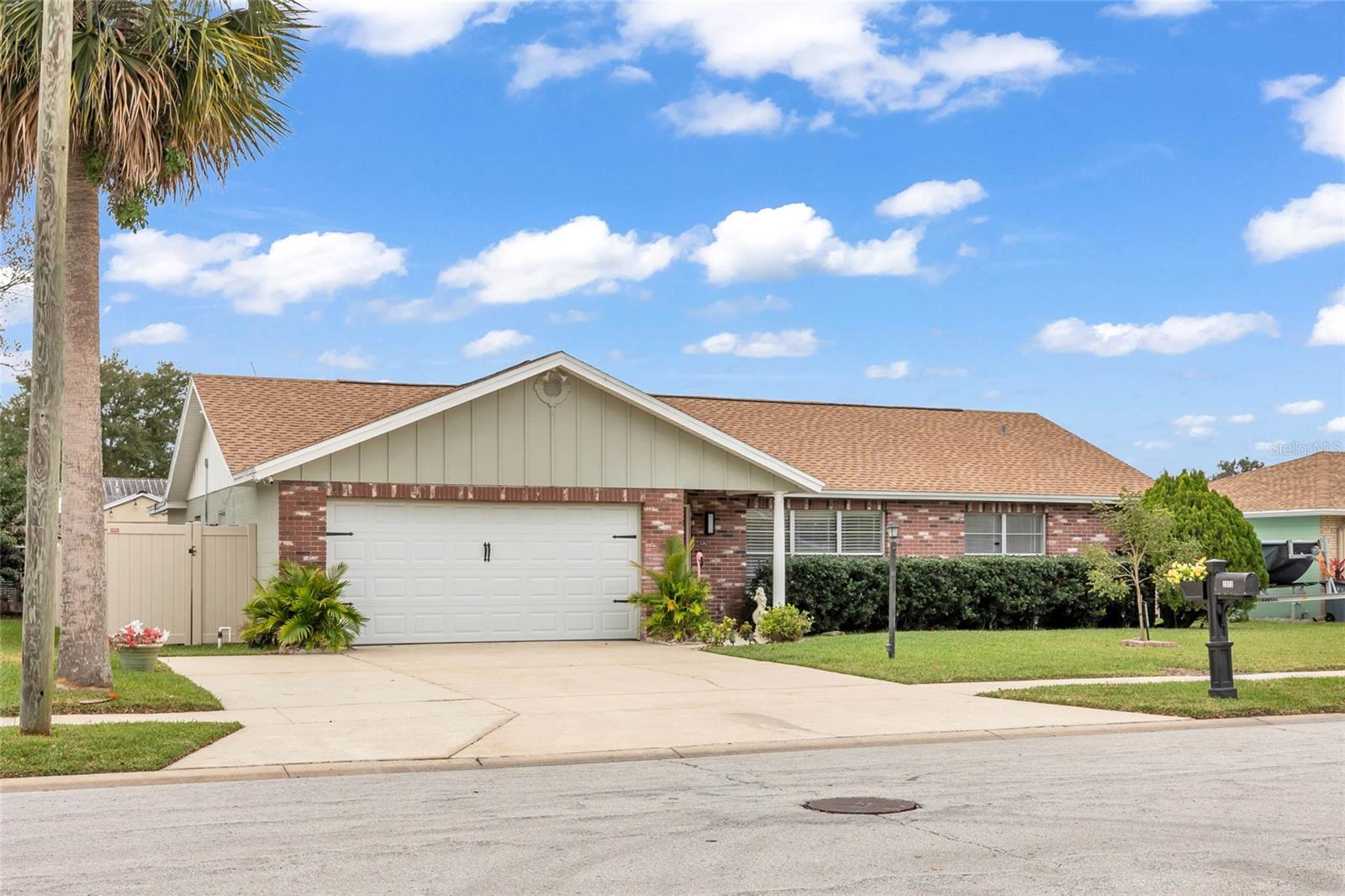 Image 4 of 48 For 2952 Carriage Drive