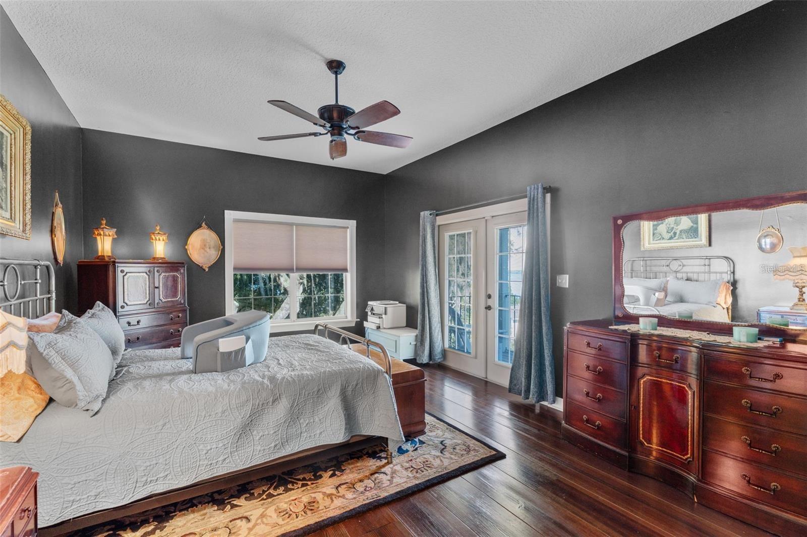 Image 17 of 57 For 126 Palmetto Avenue