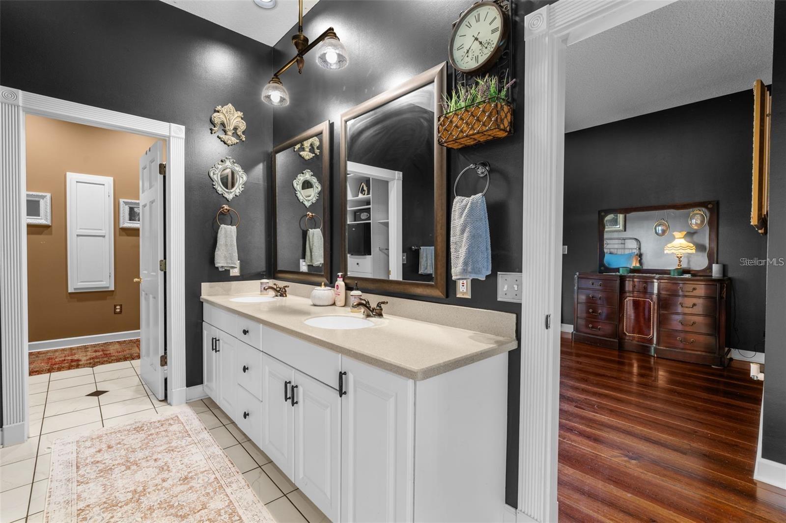 Image 18 of 57 For 126 Palmetto Avenue